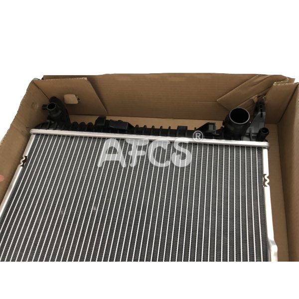 4H0121251C Car Radiator For AUDI A8 D4 4H2 4H8 4HC 4HL 2010-2018