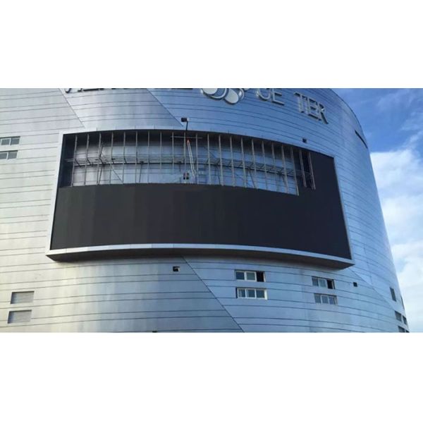 P8mm HD Resolution Wide Viewing Angle Full Color IP65 Outdoor Advertising LED Display