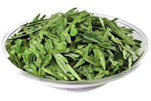 Wholesale Calming snow mountain dragon well tea with sweet and rounded flavor from china suppliers