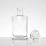 Hot Stamping 0.5L Crystal White Brandy Glass Bottle for Customized Manufacturing