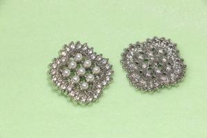 Wholesale 40L Fashion Buttons For Clothing , Watermill Pearl Vintage Rhinestone Buttons from china suppliers