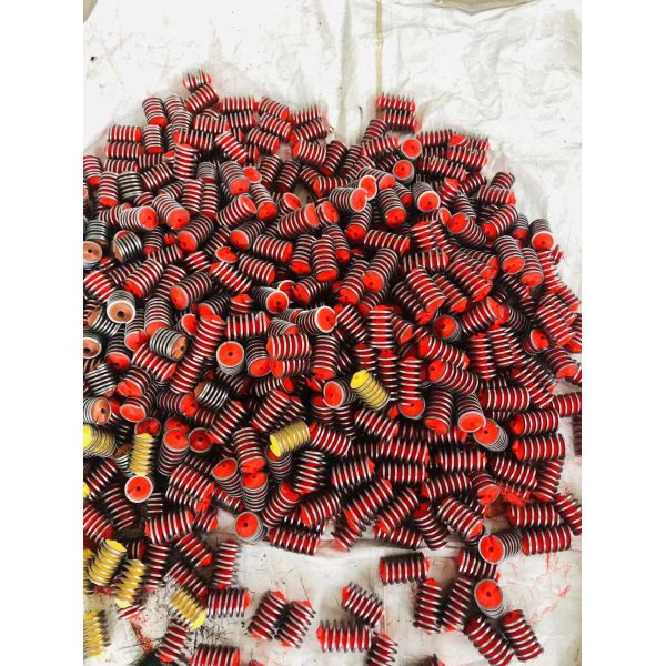 Inward Wire Spiral Strip Coil Spring Brush Nylon Chain Cleaning Brush