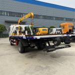 Howo Euro 3 Flatbed Wrecker Truck 4 Tons Flatbed Tilt Truck 116hp Rated Power