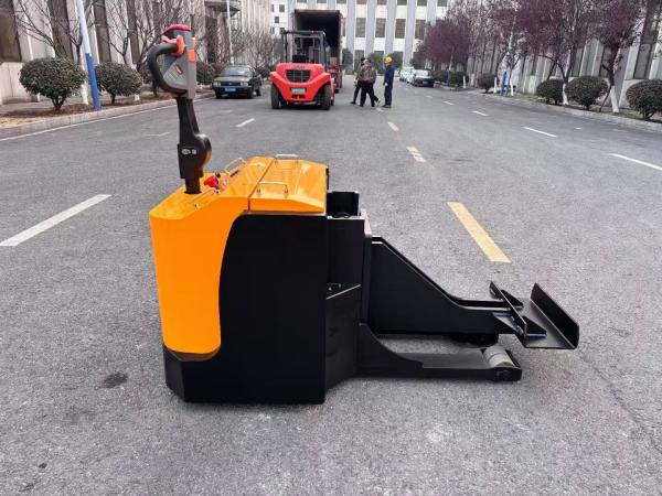 Non Standard Electric Tractor Weight 5.5 Ton Walking Style Battery Capacity