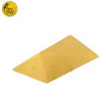 Lightweight 6.0 kg Yellow Fiberglass Pyramid Climbing Volume for Climbing