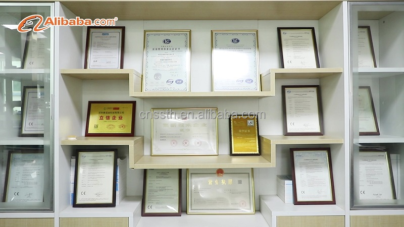 12V/24V 30 Amp MPPT Solar Charge Controller 380w For Solar System Control