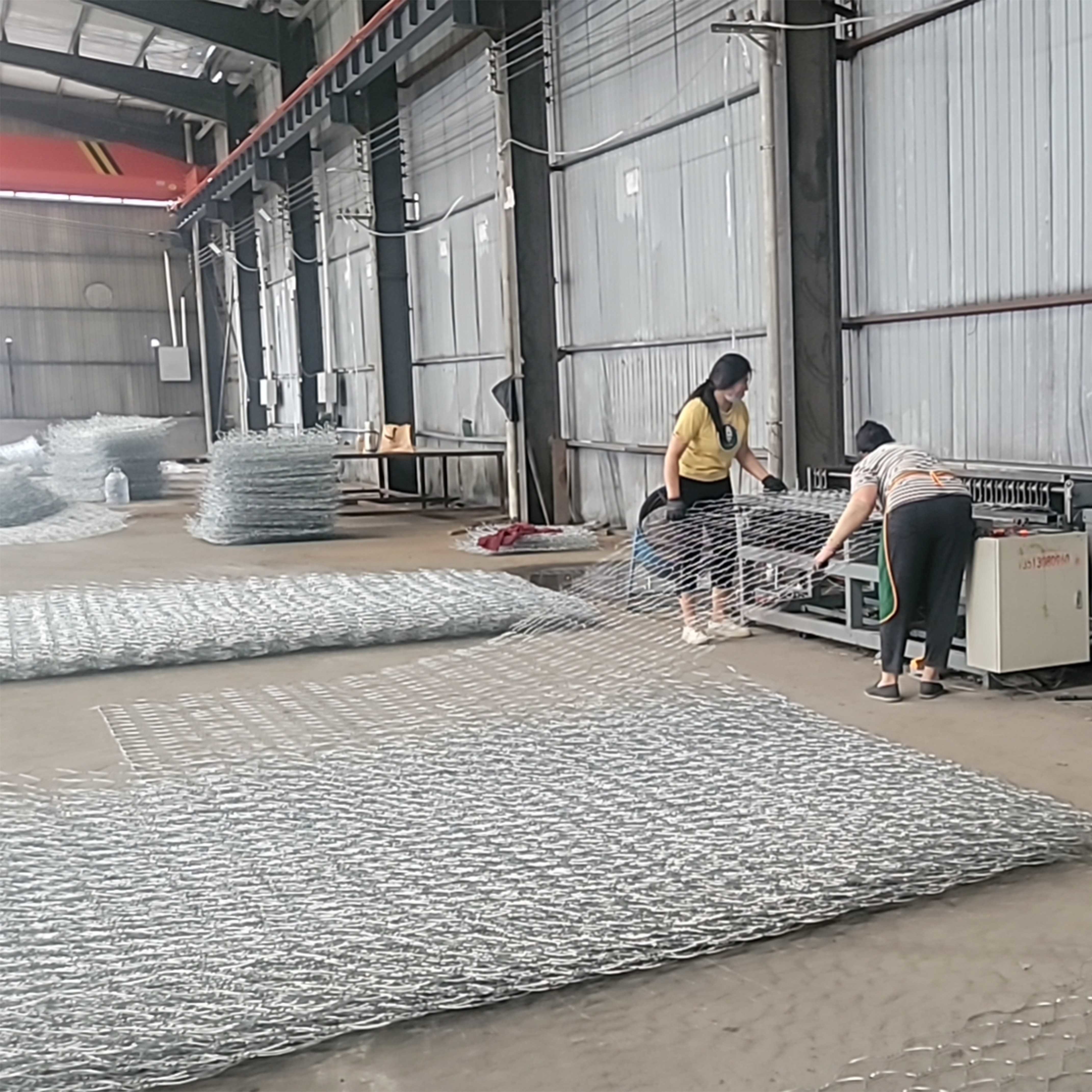 Stacking Securely Hot Dipped Galvanized Retaining Wall Gabion Basket Mesh 2x1x1m