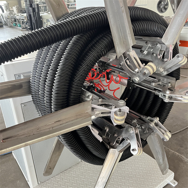 SGS Spiral Pipe Extrusion Line High Speed PE Corrugated Pipe Machine