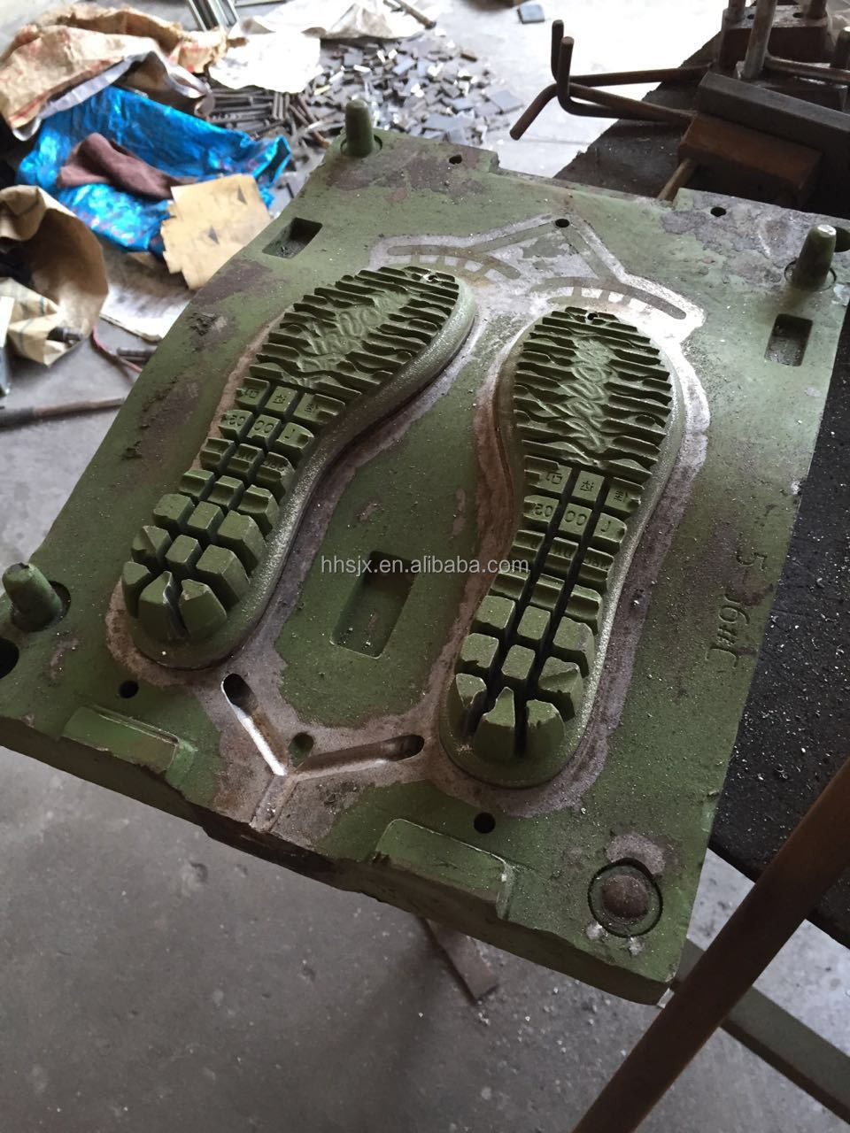 Rubber Platen Hot Compression Moulding Machine 300 Degree 5.5KW