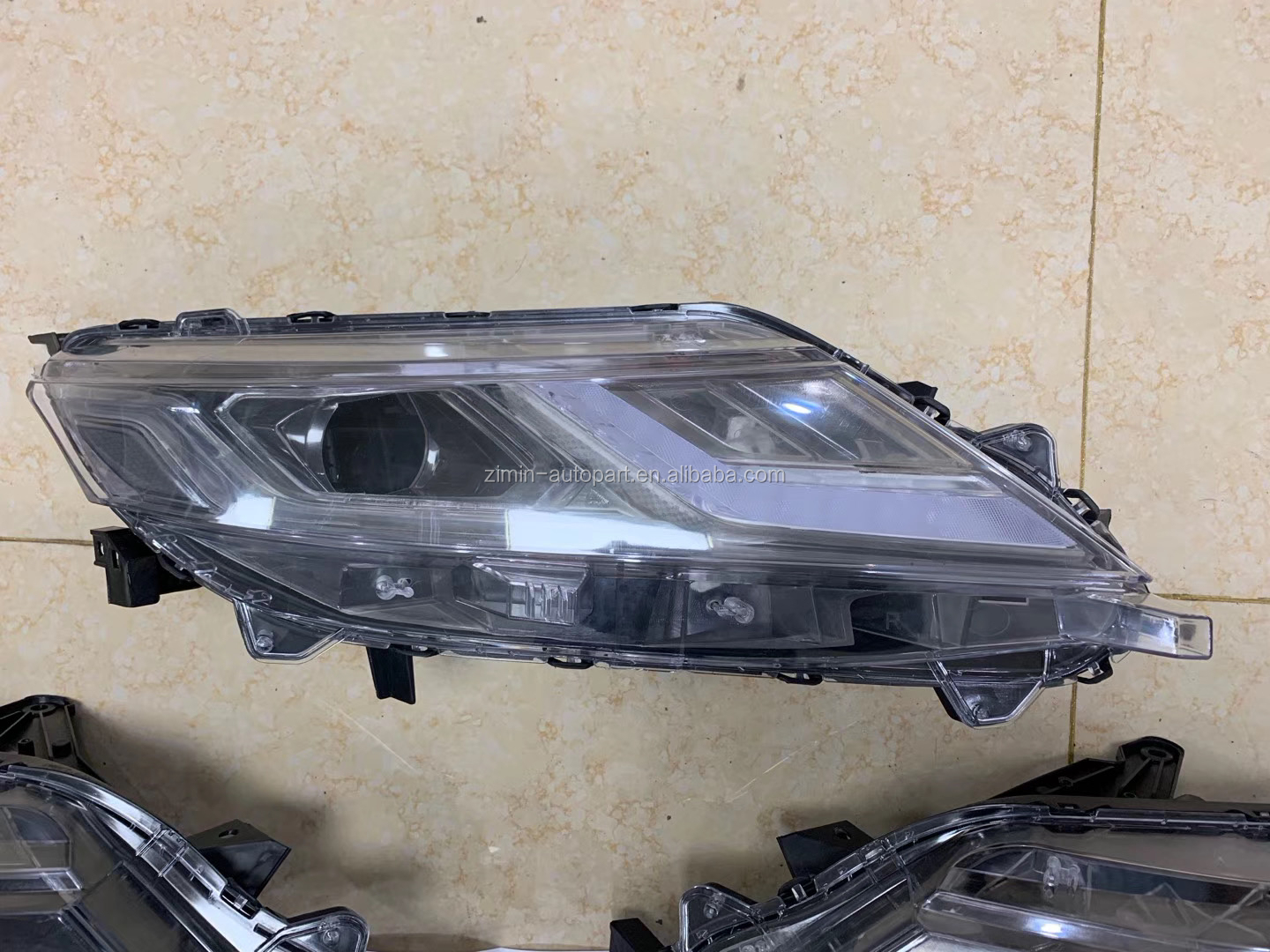 Factory Price Auto Parts Car Front Lamp Headlight For Triton L200 Strada 2019 2020