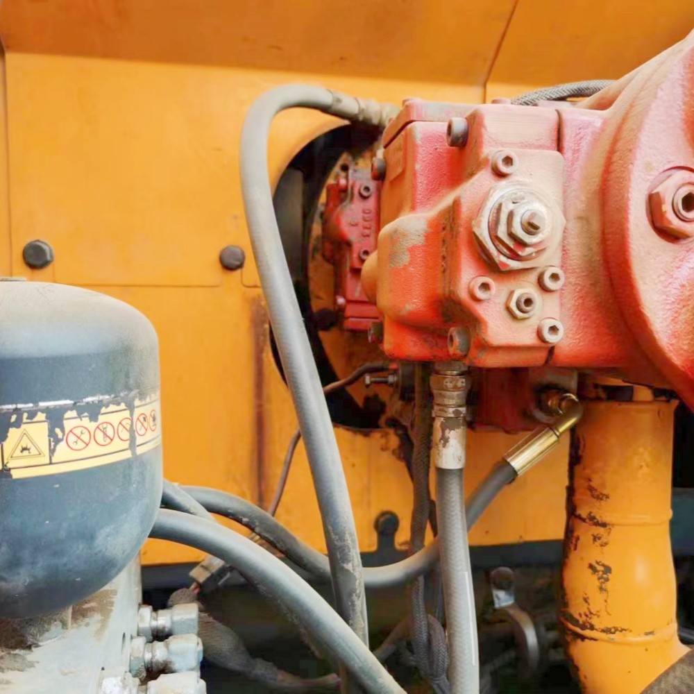 Heavy Hyundai Used Excavator With Bucket Capacity 1.05 Cubic Meter