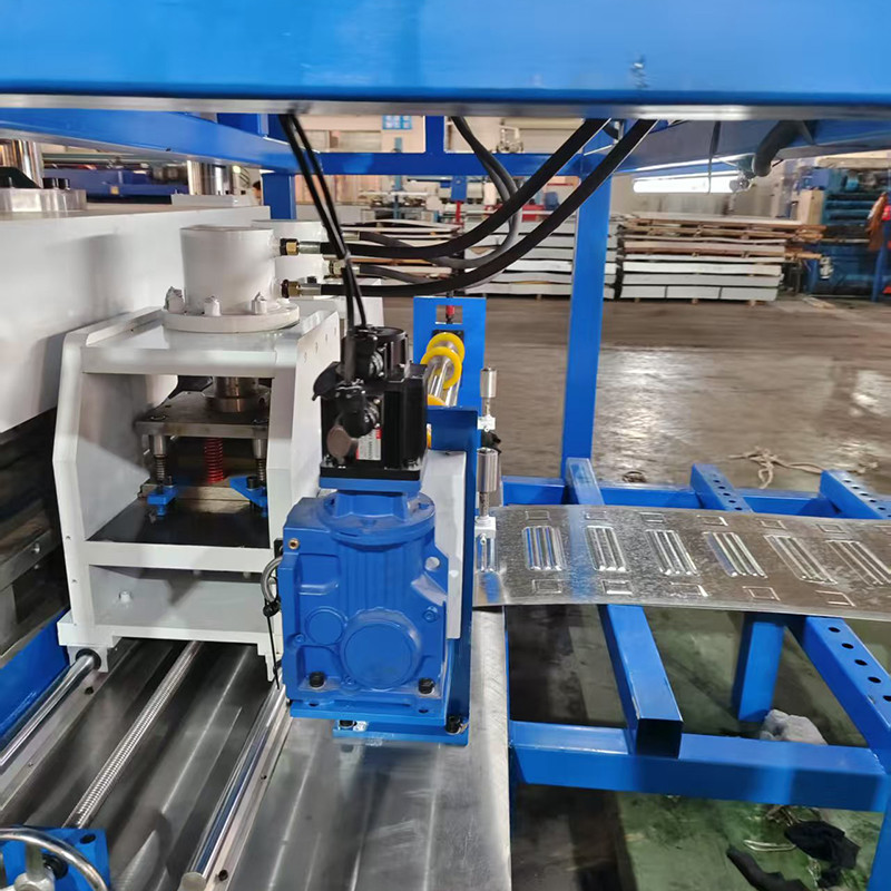 Automatic Construction Farm Industries Cable Tray Forming Machine PLC Gear Engine Motor Bearing Core