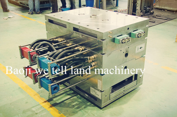 plastic injection mould from Taizhou huangyan auto bumper mould factory plastic for motorcycle commodity mold tooling