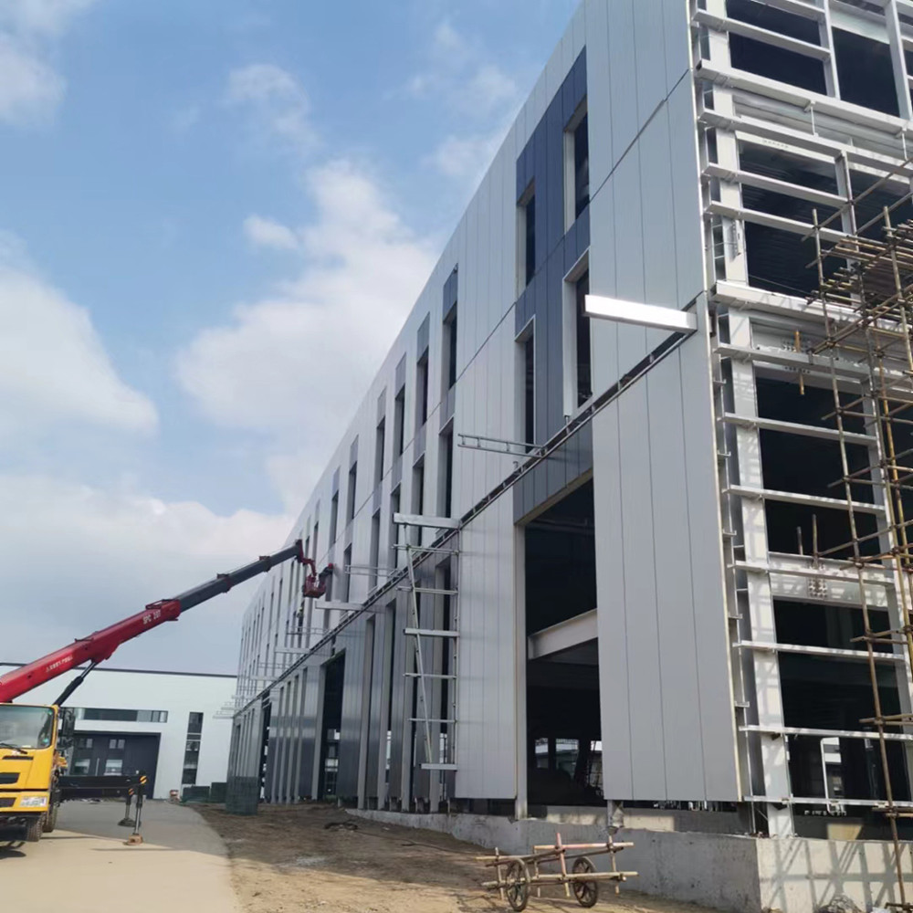 Water Proof Fire Resistance Steel Structure Workshop With Parapet Wall As Requested And Hot DIP Galvanized