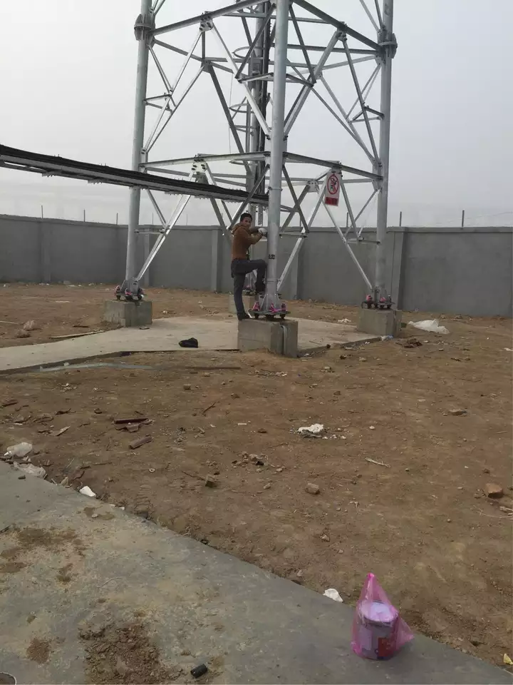 Galvanized Guyed Wire Communication Antenna Wifi Tower