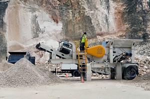 Wholesale Highway Mining 300m3/H 810t/H Mobile Jaw Crusher from china suppliers