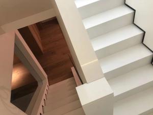 Wholesale Artificial White 9mm 600 X 600mm Quartz Floor Tiles Wall Panel from china suppliers