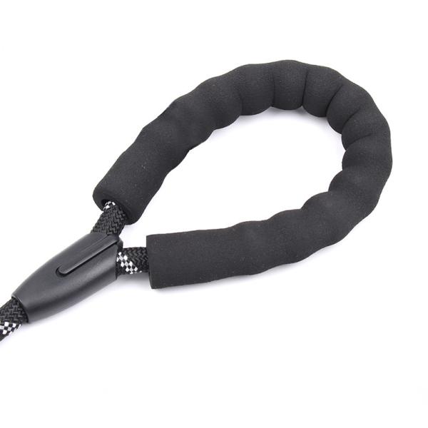 Pet Reflective Nylon Leash Explosion-Proof Flush Dog 1.5M Round Rope Foam Handle