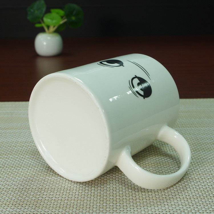 White porcelain wake up heat sensitive color changing mugs drinking