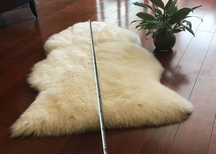 Single Pelt Natural Color Australian Sheepskin Rug For Car Seat Covers