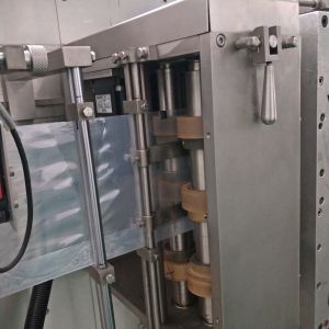 Top Surface Labeling Doypack Packaging Machine With Sensible Safety Device