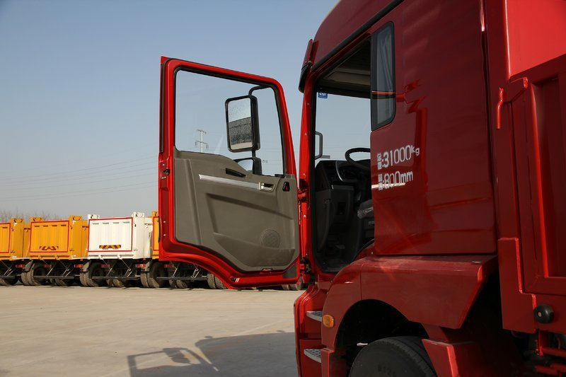 Shaanxi Shacman Dump Truck F3000 8x4 Heavy Tipper Truck 60 Tons Euro 2