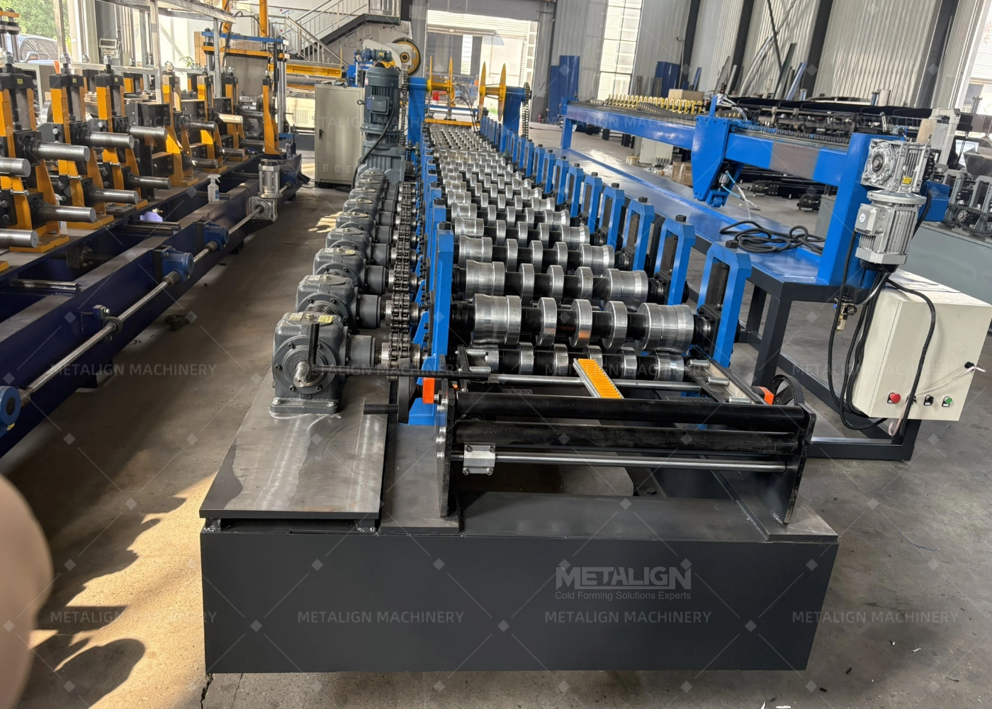 High Precision Shutter Door Roll Forming Machine with 12 Forming Stations and 5.5Kw Motor Power
