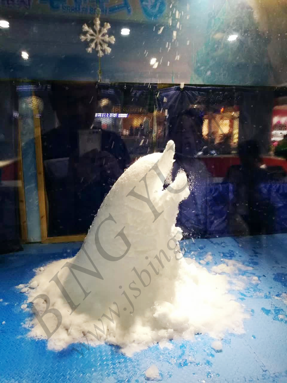 High Quality Snow Ice Maker, Snow Falling Ice Machine, 300kg Daily Capacity