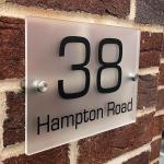 Metal Acrylic Reflective Curb Address Numbers Signs For Street And Road