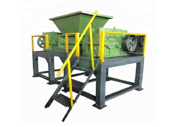 Waste Recycling Rubber Tire Shredding Machine , Tire Crushing Machine CE