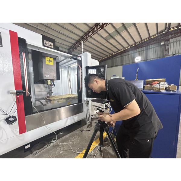 Positioning Accuracy Vertical CNC Milling Machine 4 Axis With 12000rpm