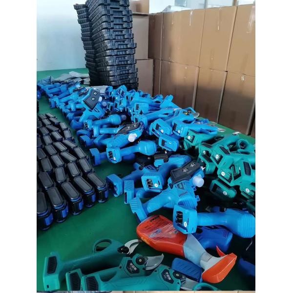 2021 Portable 7 inch Electric Chainsaw Cordless Mini Battery Chainsaw with Brushless Motor