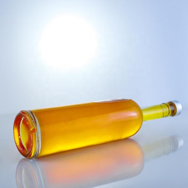 Customized Logo 700ml 750ml High Flint Round Shape Glass Bottle with Screw Top Finish