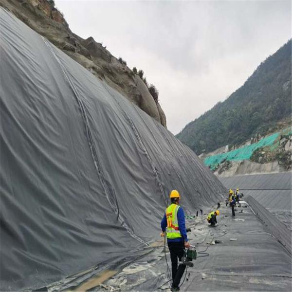 0.2mm-3mm Thickened Impermeable Geomembrane for Waste Treatment in Landfill and