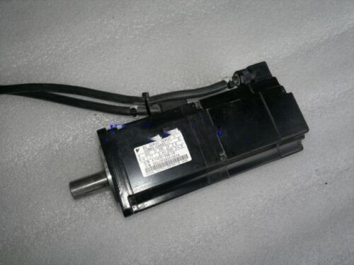 Yaskawa SGMAS-04A2A2B AC SERVO MOTOR 400W 200V 3000RPM 2.6A NEW