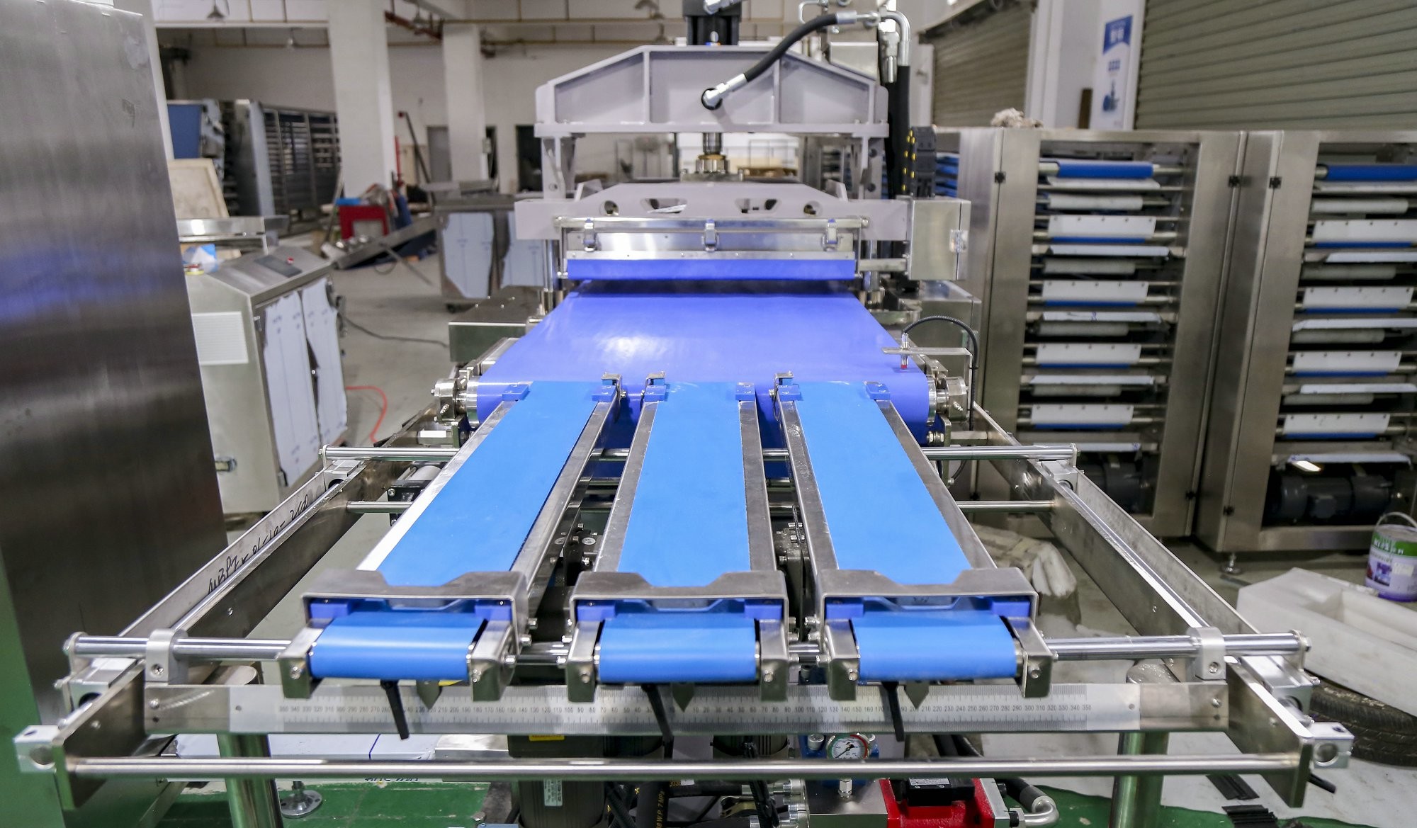 2000pcs/h Flour Tortilla Making Machine , 100mm Corn Tortilla Maker Machine