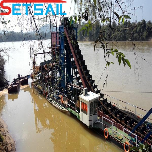 Chain Bucket Sand Mining Gold Dredger Used in River and Lake