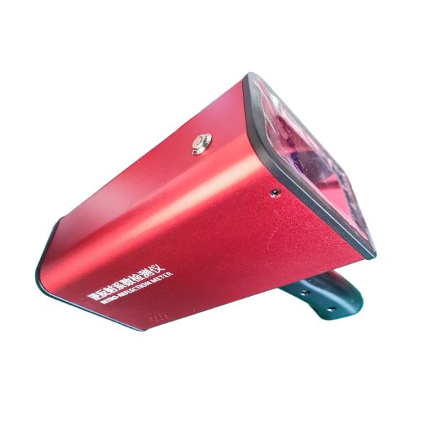 Retro Reflective Meter -4° Angle Of Incidence and 8GB Data Storage Space for Ambient Temperature -5C- 50C