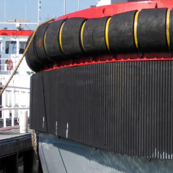 500mm Marine Rubber Fenders High Energy Absorption With Low Reaction Force