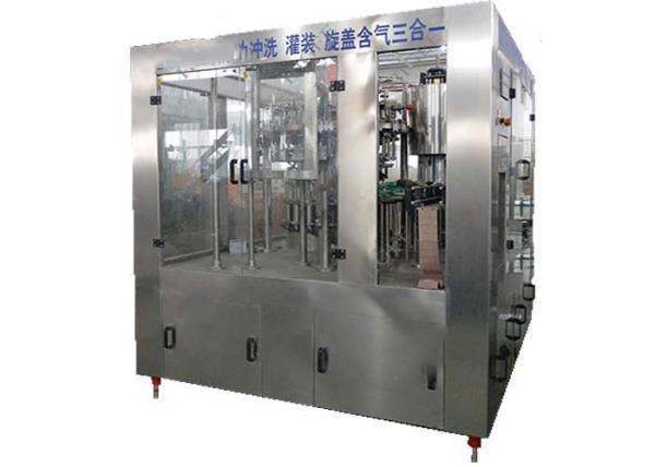 SUS304 Carbonated Beverage Bottling Equipment Small Plastic Bottle Filling