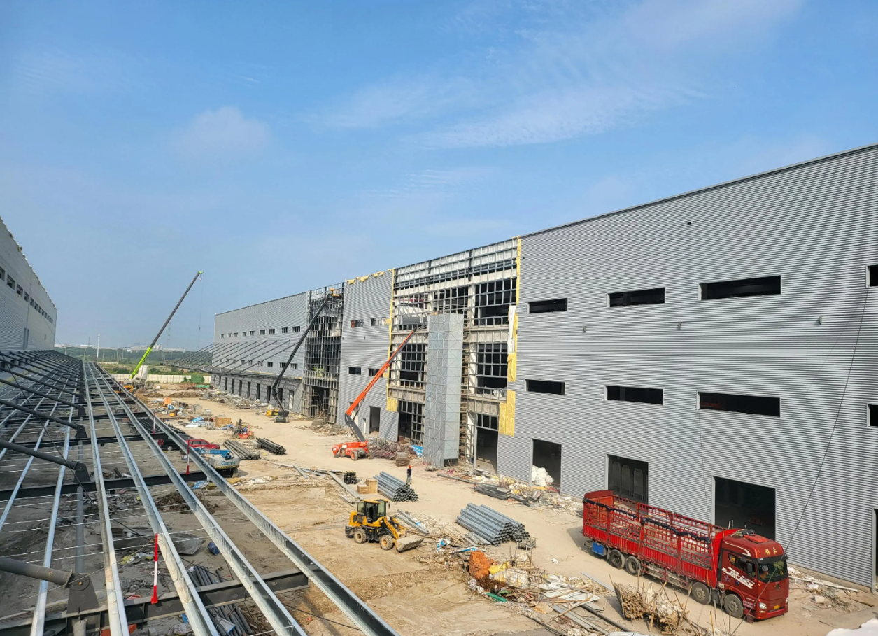Factory prefabricated Q355BH type steel solid durable steel structure workshop building