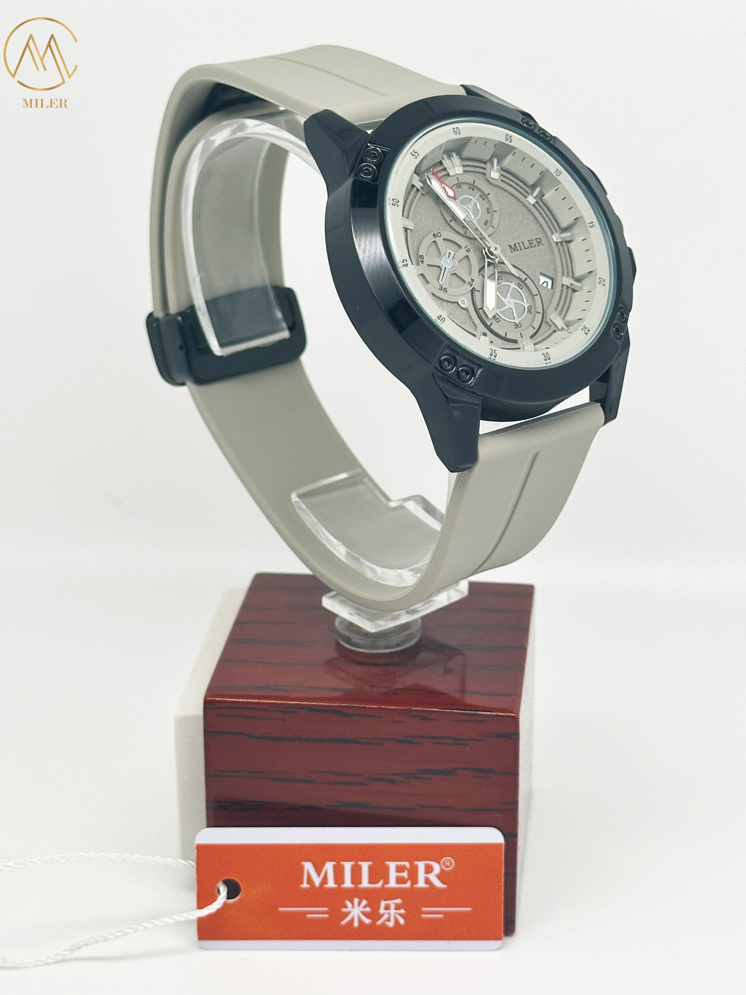 Sport Quartz Watch Silicone Strap With Date Alloy Case Wristwatch Gift