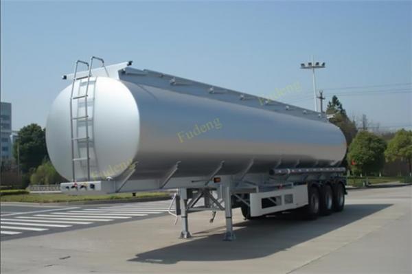 Diesel Tanker Trailer Liquid Transportation / Chemical Tanker Truck 50000 Liters