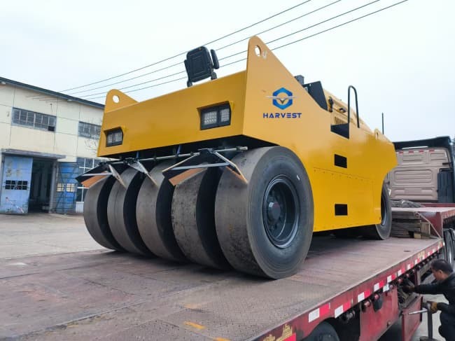 LTP1016H 16 Ton pneumatic tyred road roller Cummins Hot Sale Near Sudan
