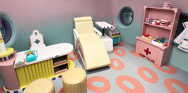 Interactive Mini Clinic Play Set for Toddlers Indoor Playground