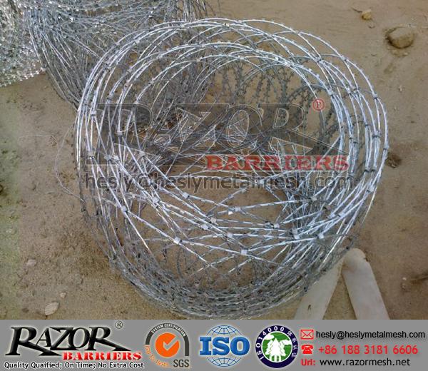 China Flat wraped razor wire coil