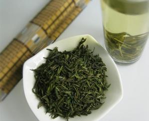 China Anti Fatigue Chinese Green Tea Fresh Natural Tea Leaf on sale