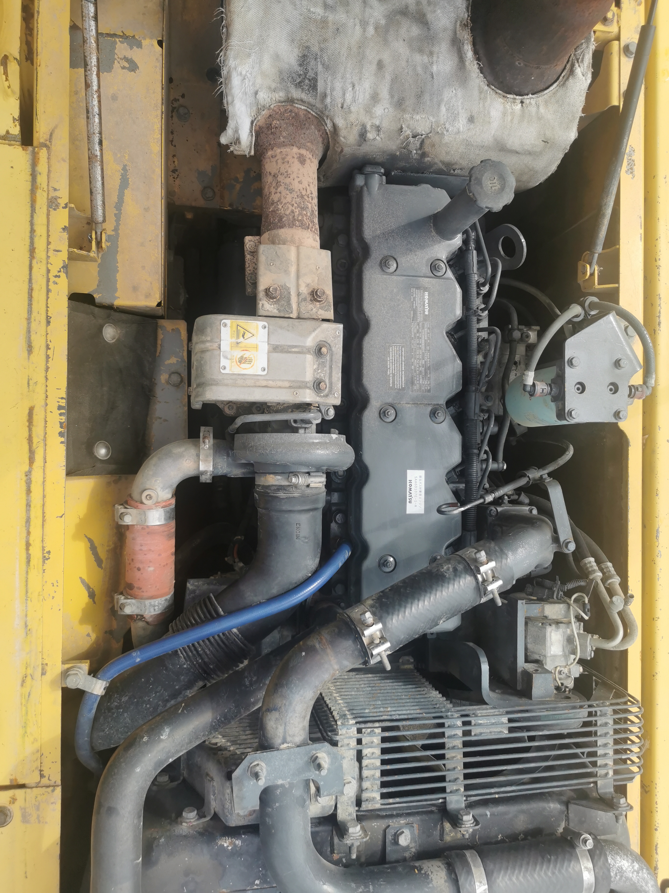 Used Kumatsu Crawler Excavator with 0.8m3 Bucket Capacity in Good Condition from Japan