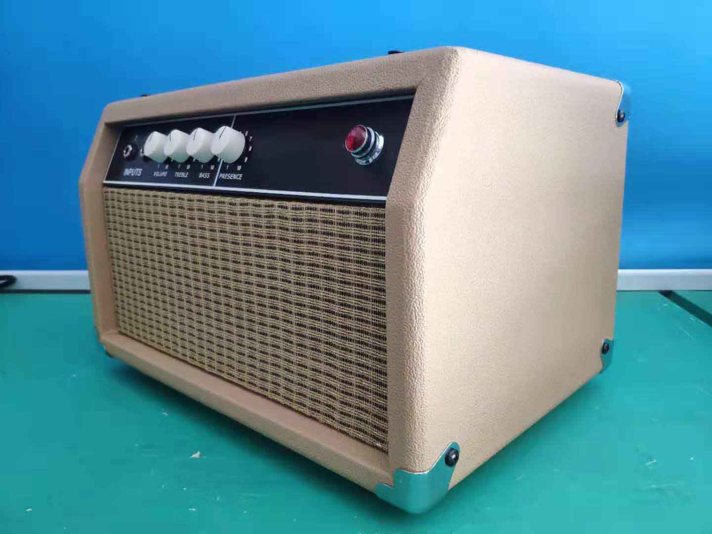 Custom Vintage Grand Bassman in Blonde Tolex 50W