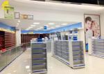 Center Side Pharmacy Display Racks White 1.4M High 0.32M Depth 30KG/Layer